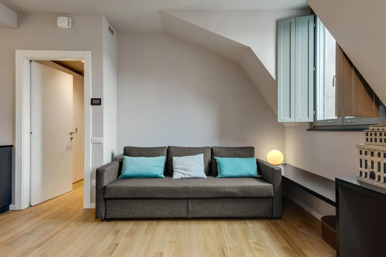 Beautiful Apartment In Chinatown And Sempione Milan