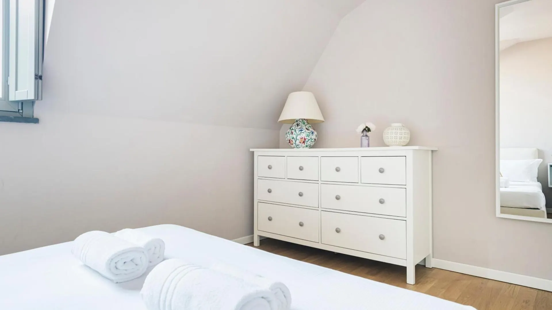 Beautiful Apartment In Chinatown And Sempione Milan