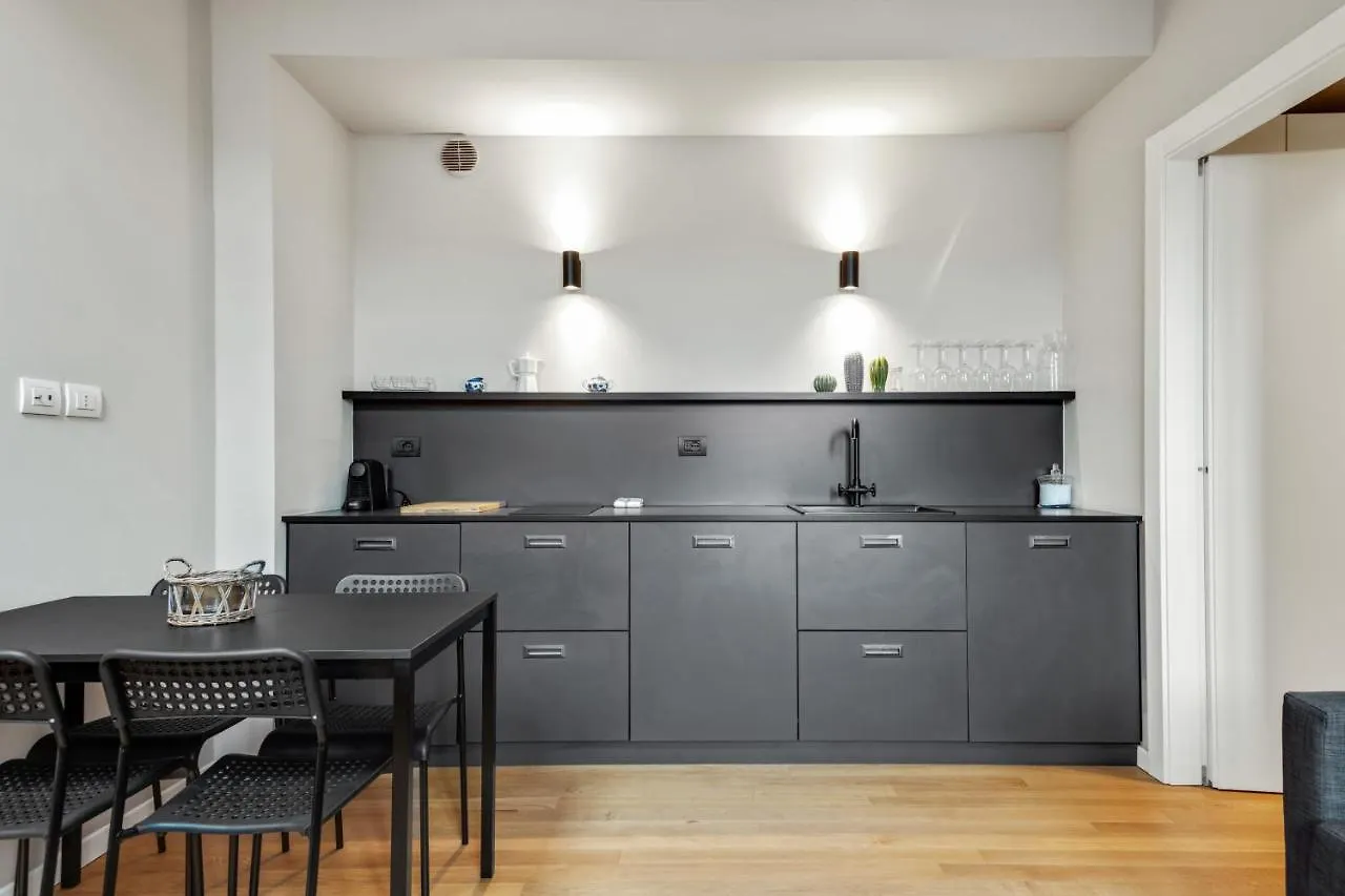 Beautiful Apartment In Chinatown And Sempione Milano 0*,  İtalya